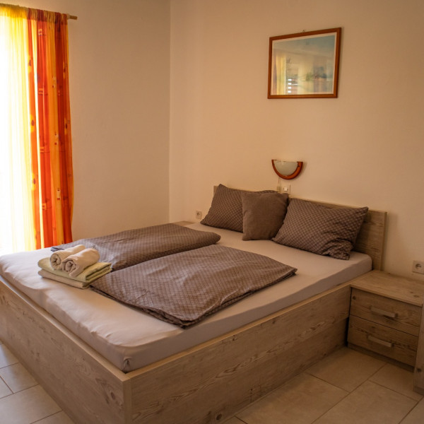 Camere da letto, Guesthouse Marija, Guesthouse Marija con piscina riscaldata vicino alla Spiaggia del Paradiso, Lopar, Isola di Rab, Croazia Lopar