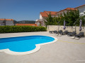 Aussenbereich, Guesthouse Marija mit beheiztem Pool in der Nähe des Paradiesstrandes, Lopar, Insel Rab, Kroatien Lopar