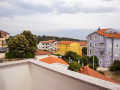 Appartamento 3A, Guesthouse Marija con piscina riscaldata vicino alla Spiaggia del Paradiso, Lopar, Isola di Rab, Croazia Lopar