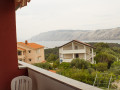 Appartamento 1A, Guesthouse Marija con piscina riscaldata vicino alla Spiaggia del Paradiso, Lopar, Isola di Rab, Croazia Lopar